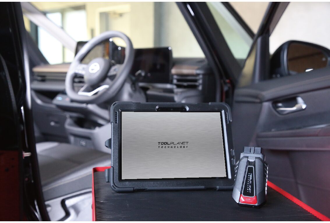 nanoWIN ― タブレットとVCI（車両インターフェイス）一式